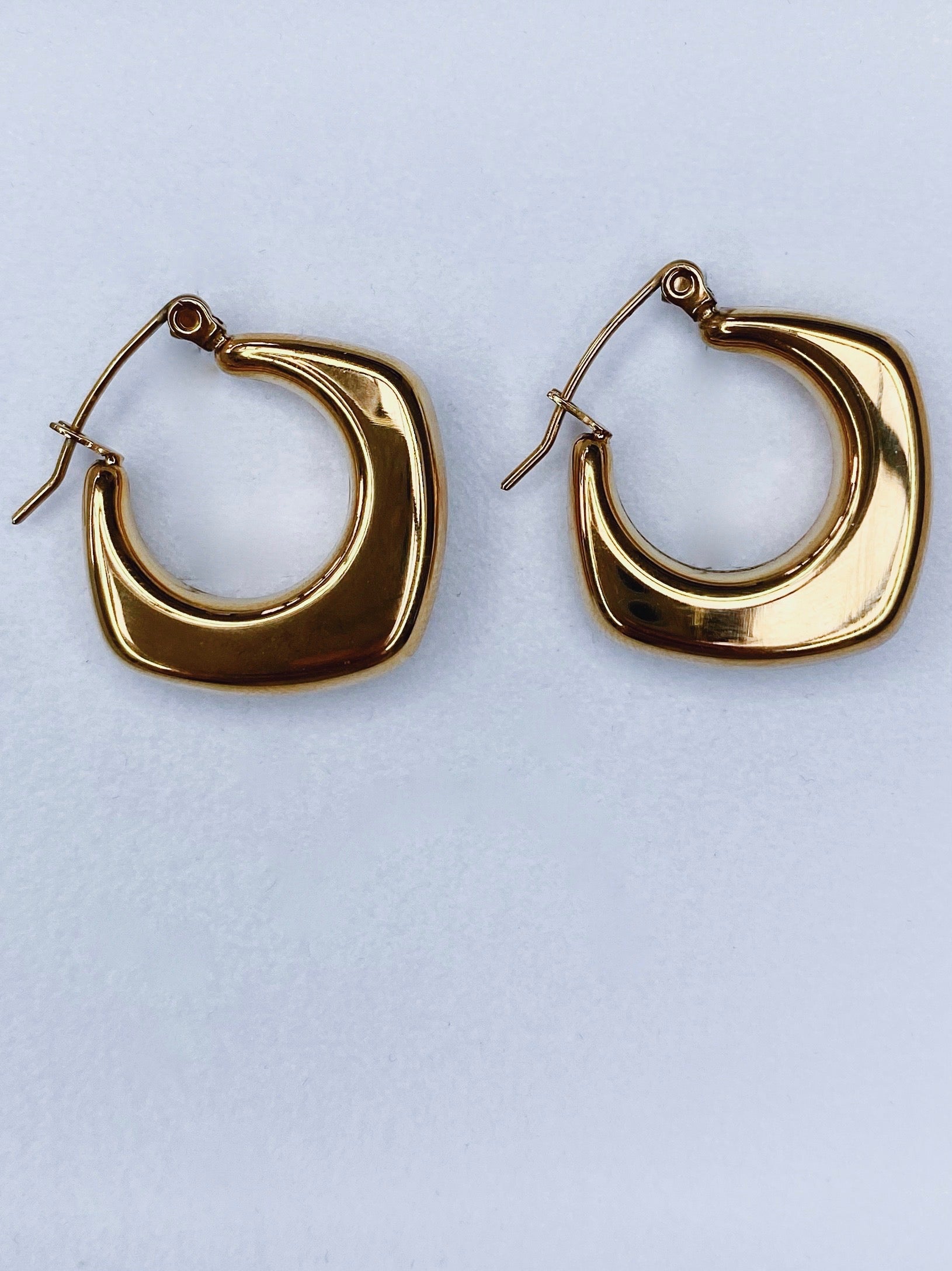 VALERIA GOLD HOOPS - Image 4