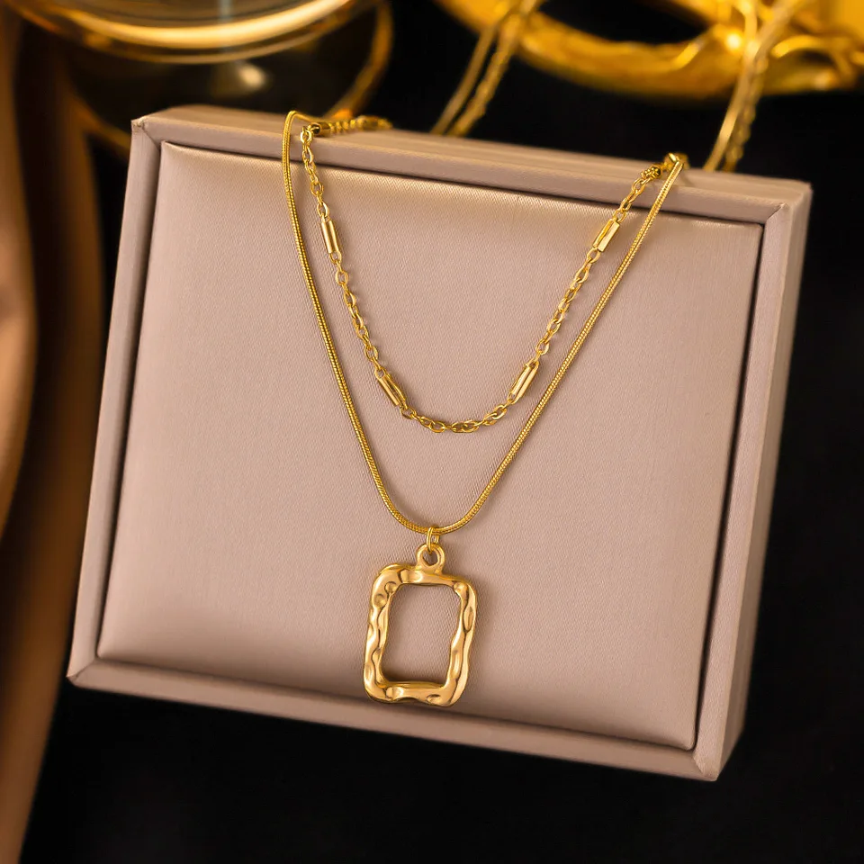 RECTANGLE DROP NECKLACE 18K - Image 4