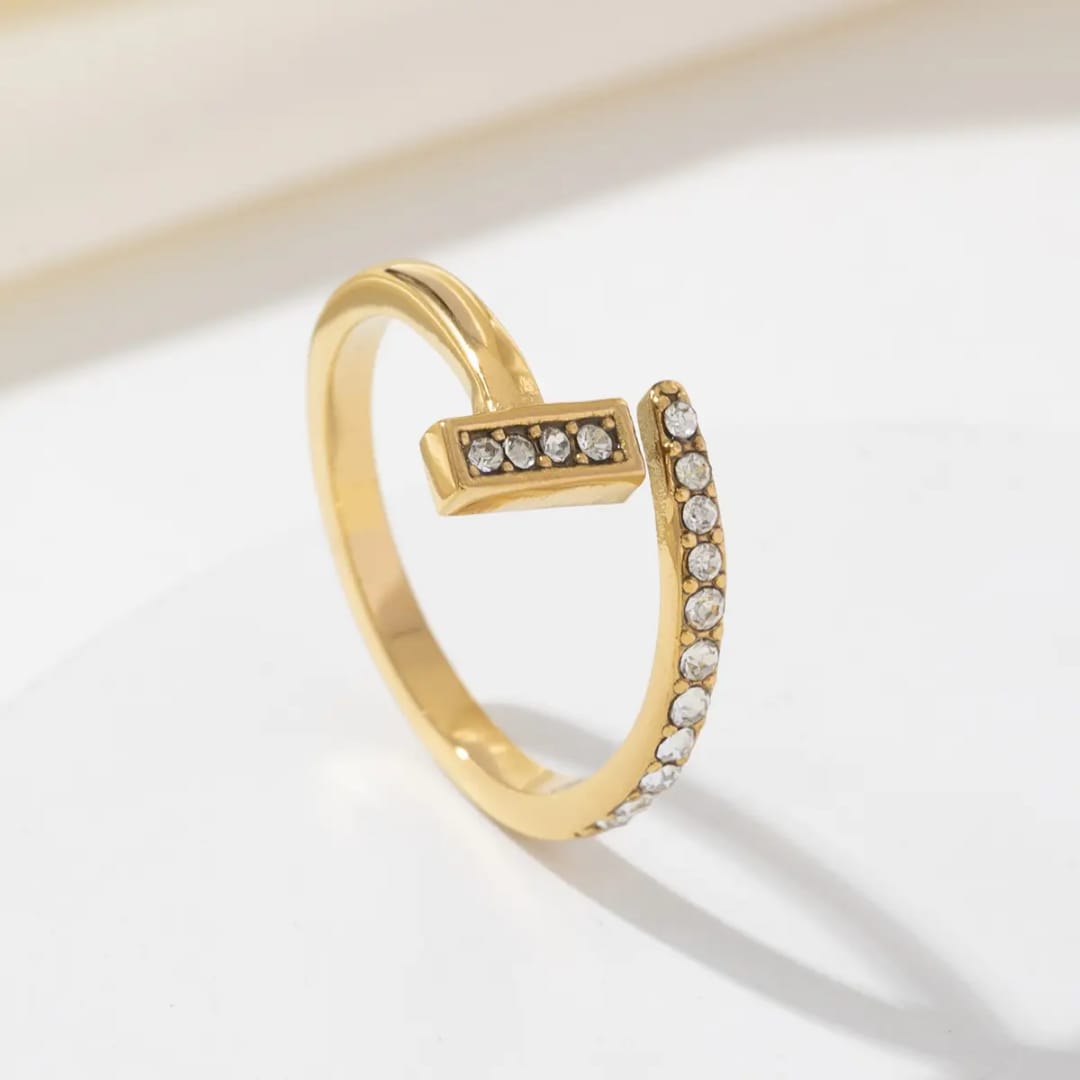 Luxury Womens Trendy Cubic Zirconia Ring - Image 3